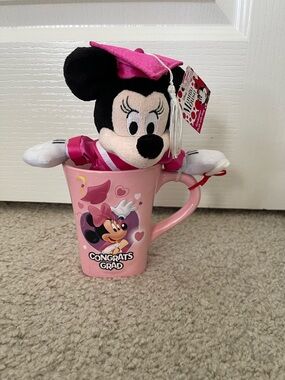 NWT Disney Minnie Mouse Pink Graduation Plush in Pink Congrats Grad Mug